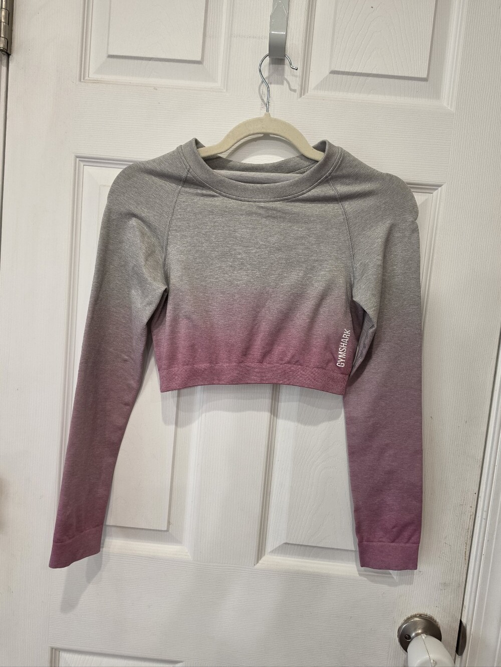 GYMSHARK Adapt Ombre Seamless Long Sleeve Crop Top Light Gray Pink Size Small